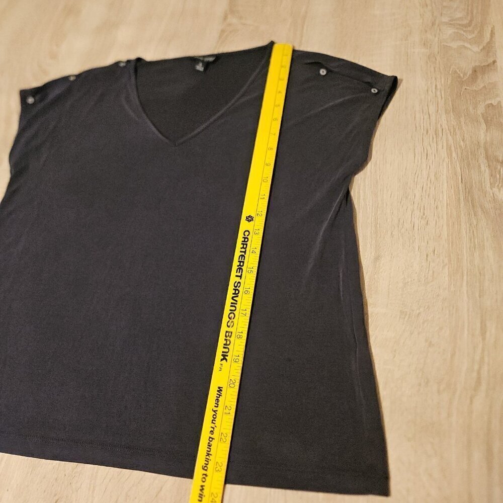 Lucky Brand Womens Size S Dark Blue Short Sleeve Vneck Top Shirt Blouse Buttons - Picture 5 of 6